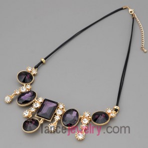 Gorgeous zinc alloy necklace decorated with crystal & rhinestone