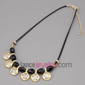 Trendy black beads & rhinestone decoration zinc alloy necklace