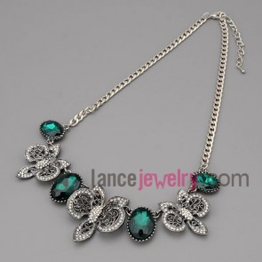 Retro green crystal decoration zinc alloy necklace