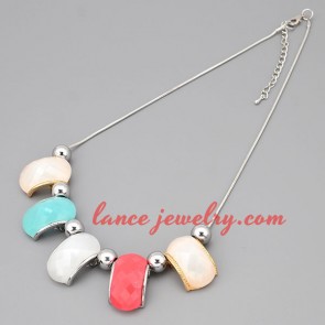Cute necklace with metal chain & colorful resin pendant 