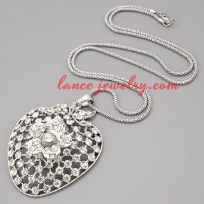 Cute necklace with metal chain & strawberry pendant 