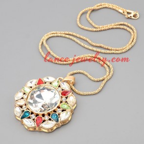 Colorful necklace with metal chain & multicolor flower pendant 