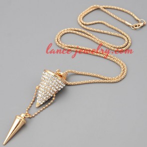 Shiny necklace with metal chain & cone pendant 