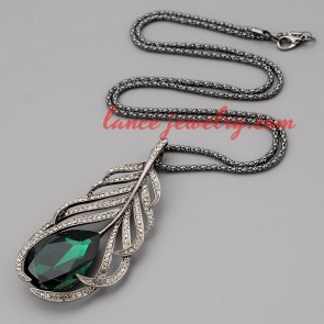 Cool necklace with metal chain & branch pendant 