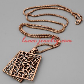 Cool necklace with metal chain & rectangle pendant