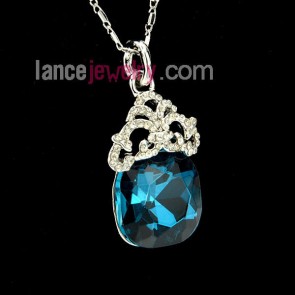 Nice blue color crystal and Rhinestone decorated pendant necklace