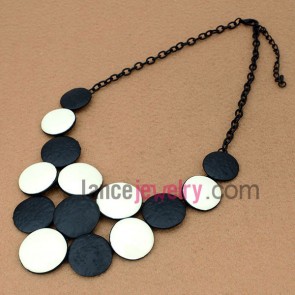 Cool series sweater chain necklace in white and black color
