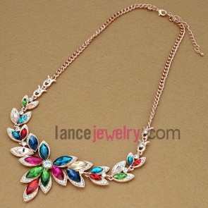 Fashion chain necklace decorated with colorful flower  