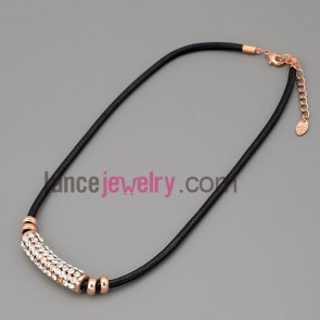 Glittering necklace with black hide rope and metal chain & alloy rings decorate rhinestone 