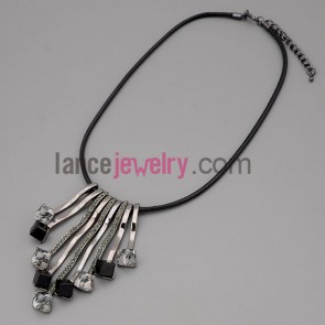 Trendy necklace with black hide rope and metal chain & alloy part decorate shiny crystal pendant 