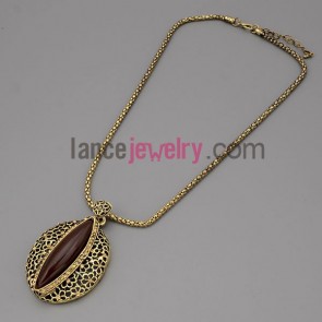 Cool necklace with gold metal chain & alloy pendant with special shape decorate shiny rhinestone 