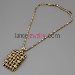 Gorgeous necklace with gold metal chain & alloy ring decorate shiny rhinestone with rectangle pendant