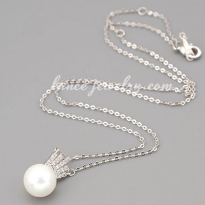 Sweet metal chain & white ABS bead pendant decorated necklace