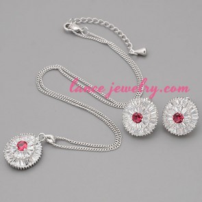 Trendy necklace set with metal chain and circle model & red cubic zirconia bead