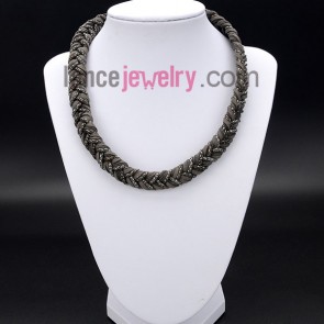 Gray cashmere decorated necklace