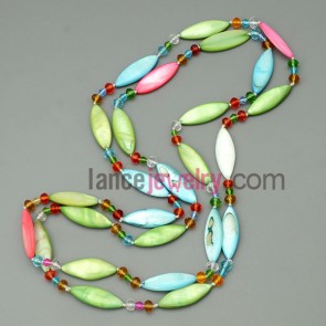 Colorful necklace with scoop shells and acrylic beads
