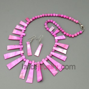 Hot pink shell and shell beads necklace set 