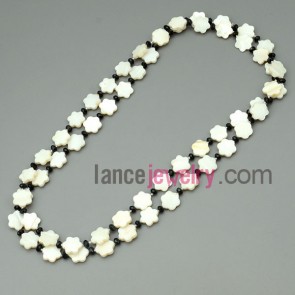Pearl white flower shell necklace