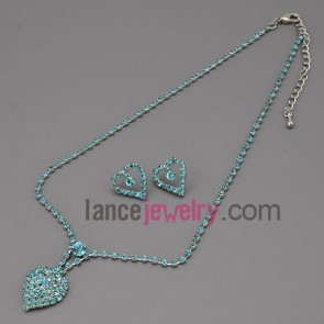Sweet necklace set with claw chain decorate shiny blue rhinestone with heart model 
