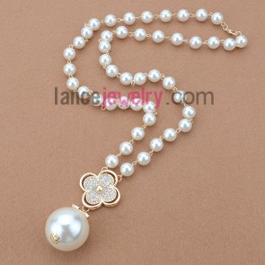 Nice Sweater Chain Necklace with Pearl Ball
