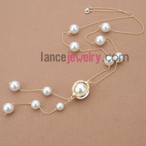 Special Sweater Chain Necklace with Pearl Ball