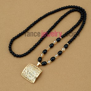 Trendy rhinestone pendant ornate strand necklace