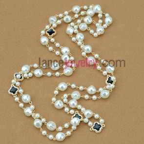 Trendy hand-made imitation pearl & metal findings ornate strand necklace