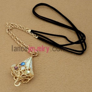 Exquisite umbrella pendant decorated chain necklace