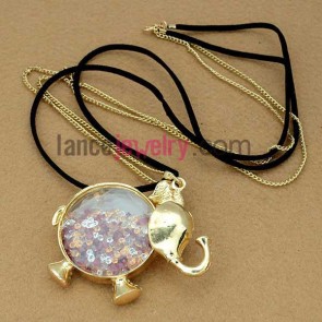 Creative zinc alloy chain necklace decorated with a glass elephant model