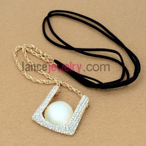 Delicate rhinestone & cat eye decoration chain necklace