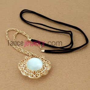 Classical lock shape chain necklace decorated with cat eye