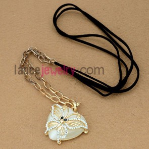 Cool butterfly model & heart-shaped decoration chain necklace