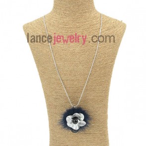 Sweet iron based flower model pendant sweater chain