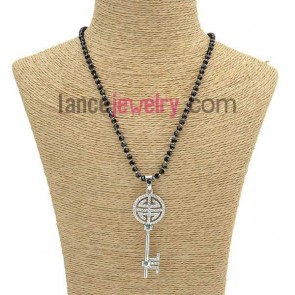 New sweater chain with key design pendant