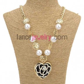 Delicate flower pattern decoration sweater chain