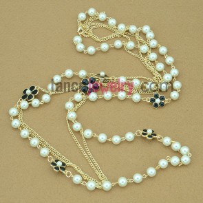 Popular long chain pearl necklace for women