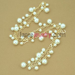 Big pearl charm golden chain necklace