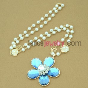 Crystal flower pendant necklace jewelry