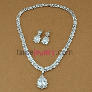Glittering white color beads earrings and necklace set