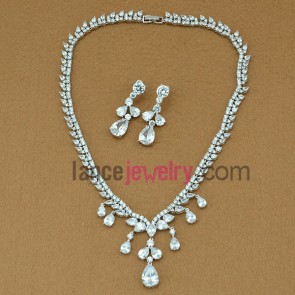 Classic white color zirconia beads decorated earrings and zirconai beads