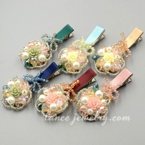 Charming hair clip decorated with plastic bead chain