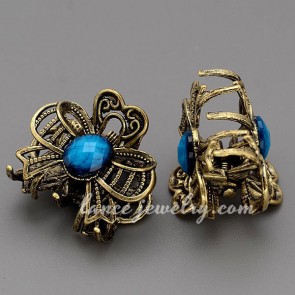 Beautiful blue resin decorated the zinc alloy hair claw