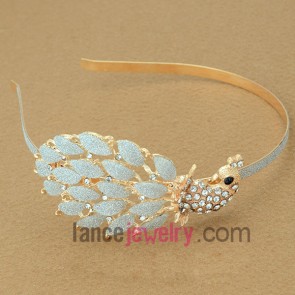 Lovely hair band with iron and zinc alloy decorated peacock with rhinestone and pearl powder