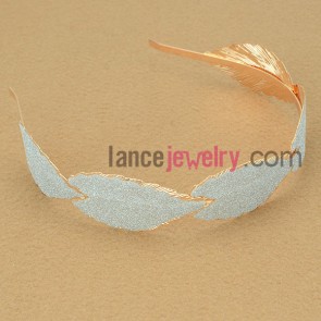 Special hair band with iron decorated leaves model with pearl powder