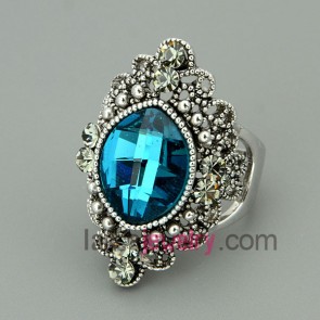 Elegant blue color crystal decorated alloy rings
