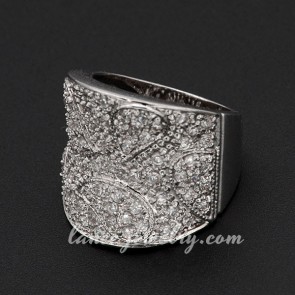 Popular brass alloy ring decorated with cubic zirconia