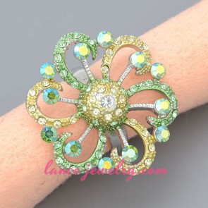 Personality ring with big size flower model decoration