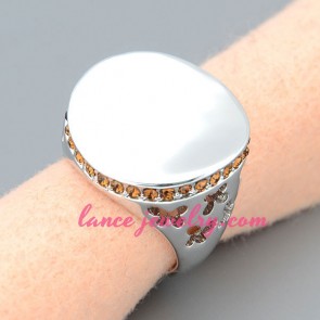 Simple ring with gold rhinestone decoration