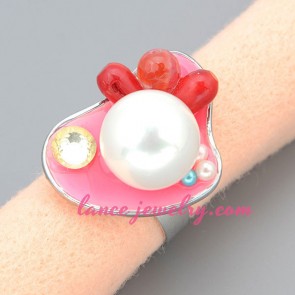 Cute ring with big size ABS bead & shiny rhinestone