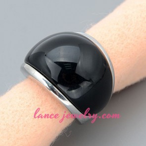 Cool black zinc alloy decorated ring 